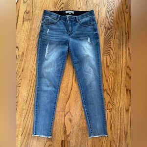 Wit & Wisdom Jeans 8 Skinny Stretch trendy Casual Classic Raw Hem